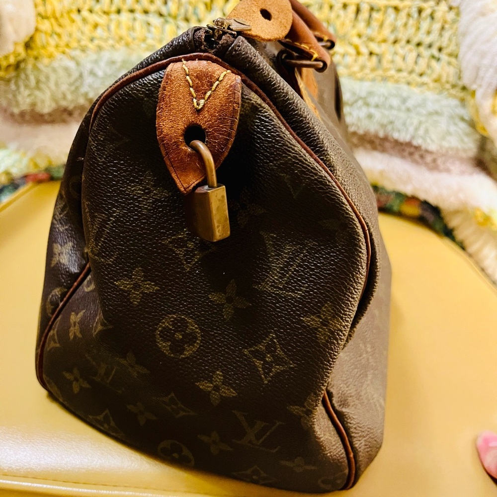 Vintage Louis Vuitton Speedy 30 Bag - Picture 2 of 5